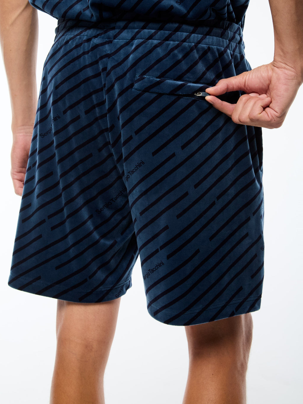 Obliquo Velour Short-Key Largo